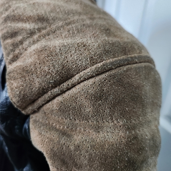 Harley Davidson Leather and Suede Riding Jacket - Picture 6 of 17